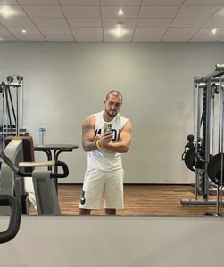 alpha_mk Public Foto 2