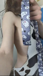 6SKRLYTSluttty moo Bild