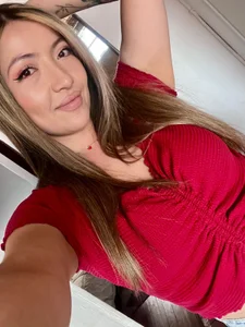 isabella__r Public Pic 5