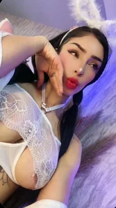 Emely_florence_Emely🐰图片 3