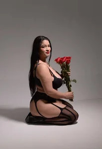 Alicebrooks_ Thanks for the flowers ( August 2024) Foto 2