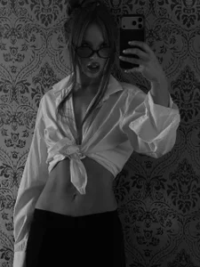 Redhead_Shark_new Would you like to have a secretary like me?) Poză 2