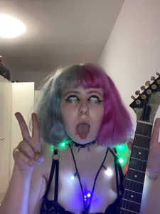 CherryBounce Public Foto 4