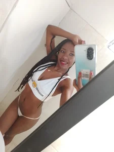 💋 de Belinda_lane  2 Imagens