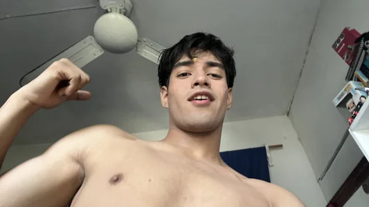 isalexhot YO Pic 6