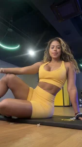 SarahCinnamon- Public Pic 3