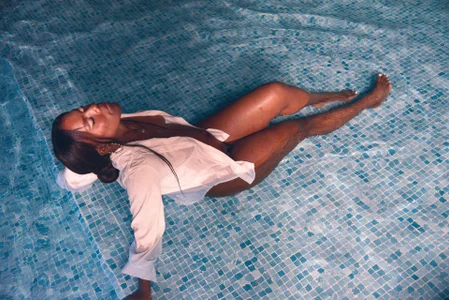 Alaia_Colins I still wet! 🩵😏 Immagine  5