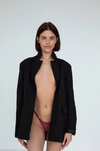 EleneButtona little hot 😈图片 7