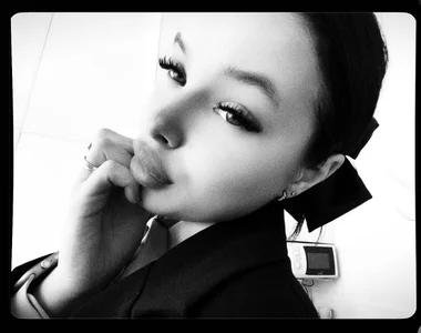 ScarlettBales Public รูป  5