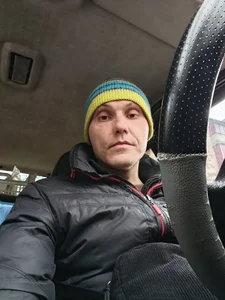 Sam_Colt: In the car ( 3 фото)