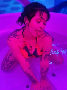 Wet dreams 💦🩵 de Saskia_Vellour_ Foto 6