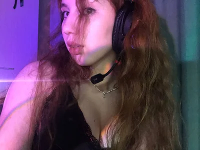 AliceCarrol Public صورة واحدة|AliceCarrol Public صورتان|AliceCarrol Public  5 صور|AliceCarrol Public  5 صورة