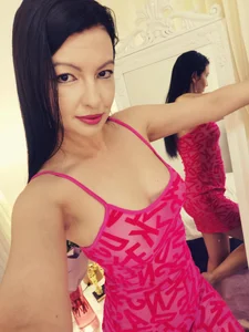 OpheliaZainne: Selfies ( 9 фото)