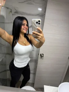 paola_rodriguez If you come in now, I'll let you see me touch every corner of my body...❤️‍🔥🔥🫦🥵 Immagine 