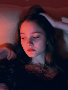 MichelleRoux The world reflected in her eyes🖤 Pic 3