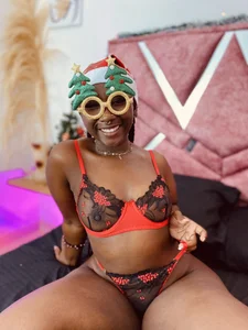 ZahhyFrequency Happy Christmas 2025🎄🎉🎁 Pic 5