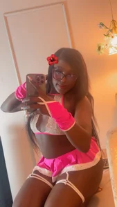nylaroyale_cr PINK AND DIVERSION 🔥😋 Pic 2