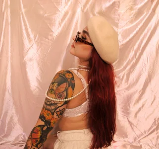 ViolettCastelViolett and pearls Bild 5