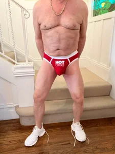 hotdadbod Living Room Red Underwear Series รูป  8