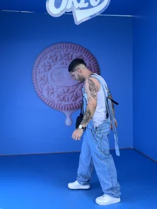 Noha_white blue like the sky to which I will take you Εικόνα