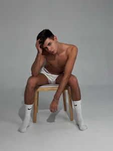 Walt_Enjoy Public Immagine  5