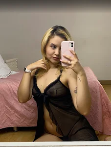 Sara__Williams 🖤🩶🤍 Pic