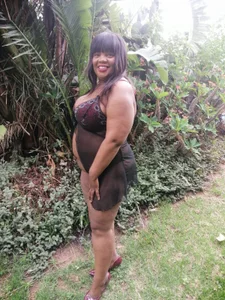 BustyMatureStepmum kullanıcısının LOOK AT ME albümü -  fotoğraf