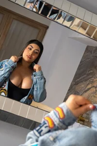 VictoriaBennetX 🖤Casual & Sexy💙 Pic 2