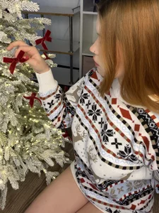 HeatherNextDoor Your most desired gift this year😏✨ Hình 5