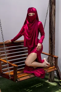 aryamajal ❤️‍🔥 When I dress in vinotinto, desire speaks alone❤️‍🔥 Pic 2