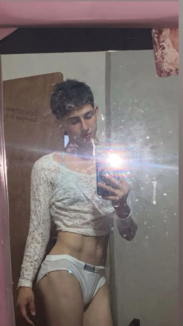 The_Boy_King_ adlı kullanıcının viral fotoğrafları:  1457