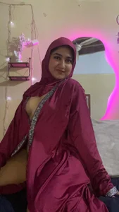 SamiraAwada I like to provoke... but I like it more when I know that you are falling into the game 🔥 Foto 3