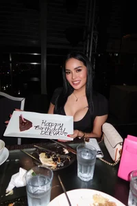 Birthday od DivaMooree  2 snímek