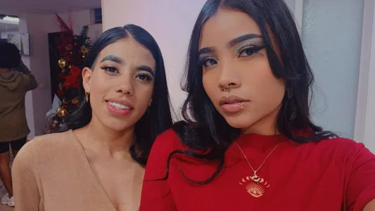 megan_and_mia Public รูป 