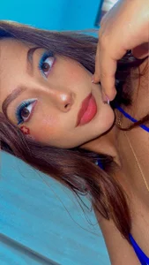 vanessa_saquirt 💖💙❤  5. fénykép
