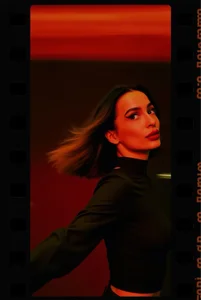 Shhh de MarieKarma  2 Imagens