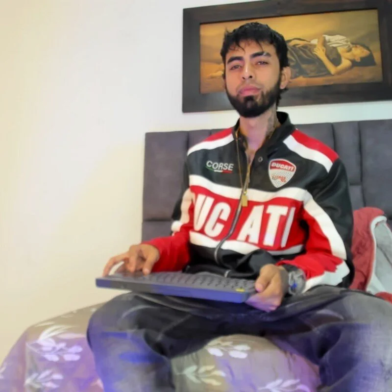 Jack_bigdick1-এর ট্রেন্ডিং  1384টি ছবি