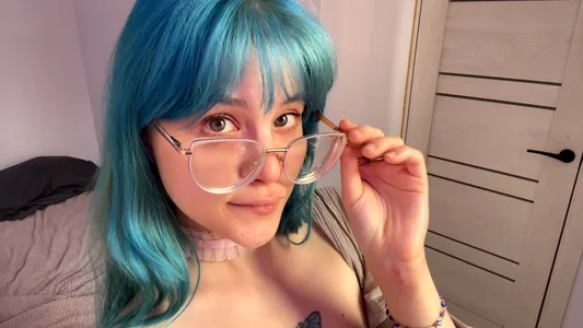 Lili_pup kullanıcısının Blue hair albümü -  5 fotoğraf