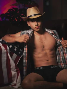 Draven_Marceaux JULY 4 Hình 3