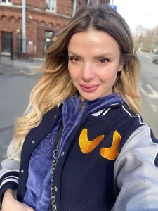 mechloe Public Pic 9