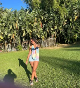 leana_lovings1 They say summer is for enjoying the view. What do you think of this scenery? 🍑🔥  2. fénykép