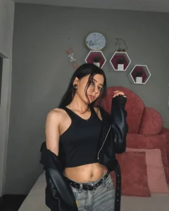 AmyPalmmer Public Pic 2