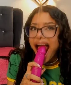 Issaa_Tyler your pre cum tastes so good รูป  5