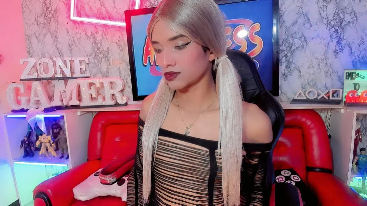 Samantha_Ortega_ Trending Plaatje 8834