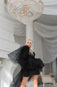 Miss_Alice_Silver Public Pic 6