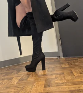 MadamNyxB Heel tease 😍FREE Pic 3