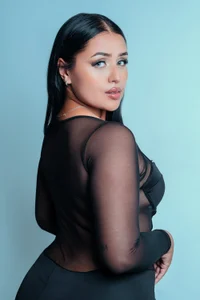 CamilaOrtiz_ Black always is a good option Pic 2