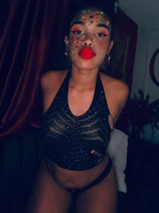 bella_moonlight_cr CAN YOU TAME ME?🤎🔥 . fénykép
