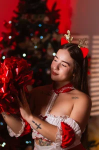 AlliceLover Merry Christmas 2025 Pic 9