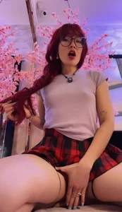 "Come find me daddy and fuck me 😈" de CleoDemon Foto 2